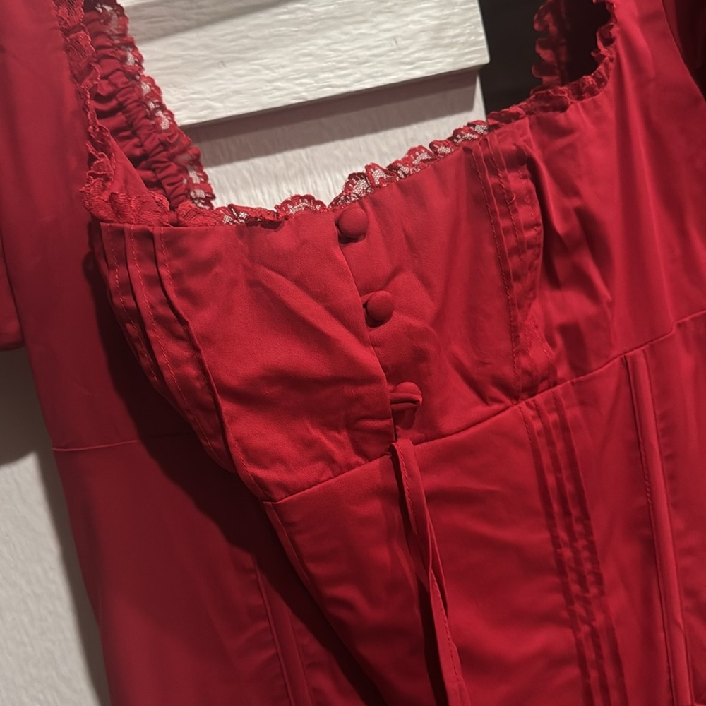 Elegant Red Puff Sleeve Dress - Picture 3 of 5